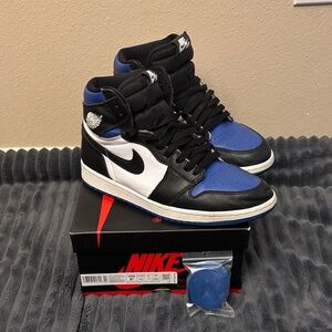 Nike Men's Air Jordan Retro 1 High OG Sneakers